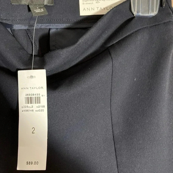NWT  Ann Taylor The Kick Crop Navy Pants - Picture 3 of 6